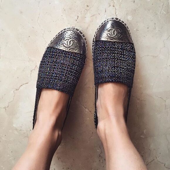Chanel CC Espadrilles Metallic Navy Tweed Patent Leather Cap Toe Size 39 Slip on - Picture 11 of 11